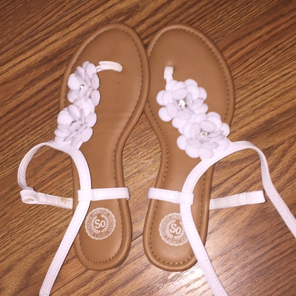 white flower sandals